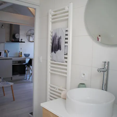 Centre Ville, T2 Confort Lumineux Et Calme ! Apartment *